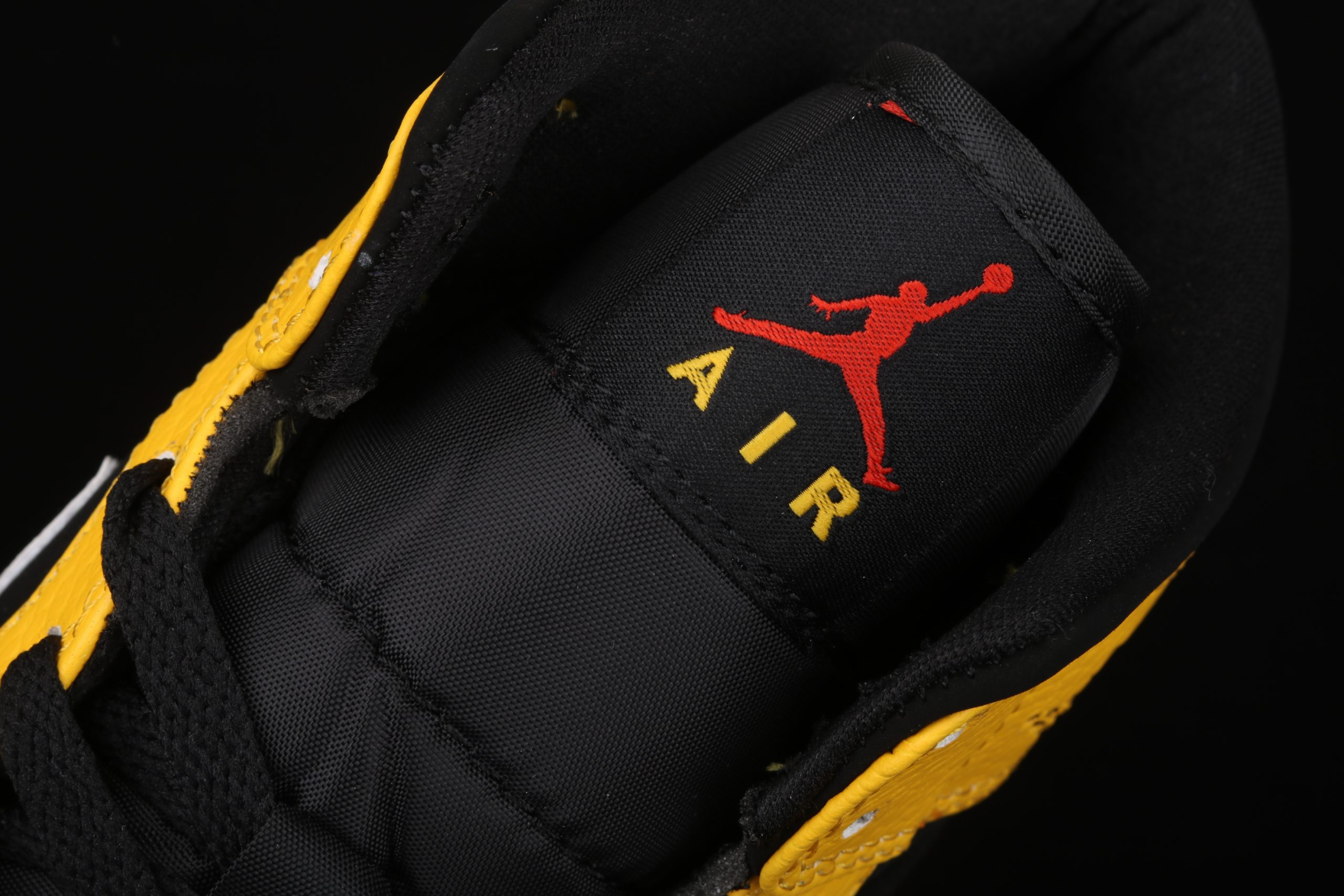 Buty Nike Air Jordan Amarillo 852542-087 - obrazek 7