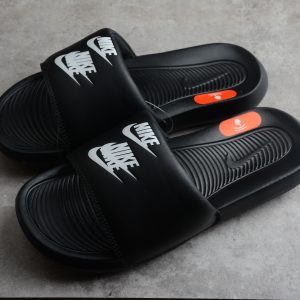 Klapki Nike Victori One Slide Print DD9559-200