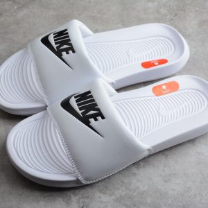 Klapki Nike Victori One Slide Print CN9677-100