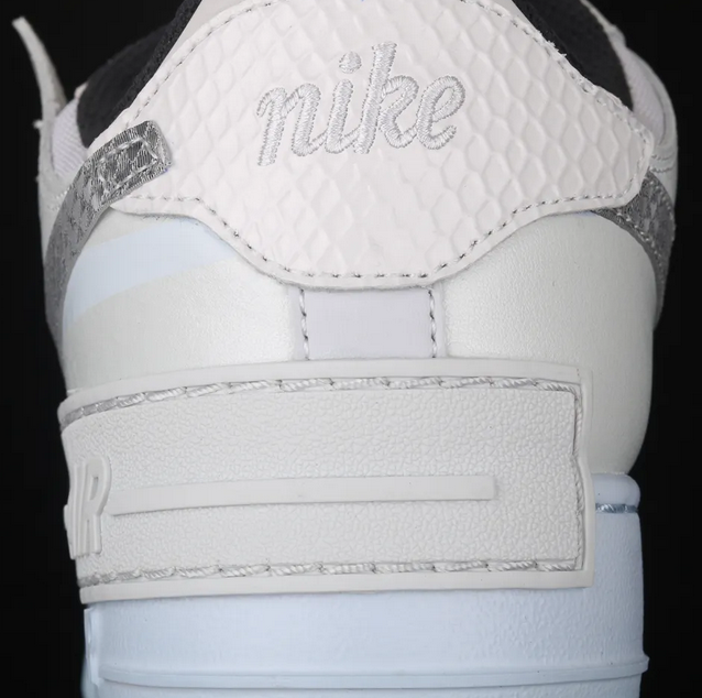 Buty Nike Air Force 1 Pure CV3027-001 - obrazek 10