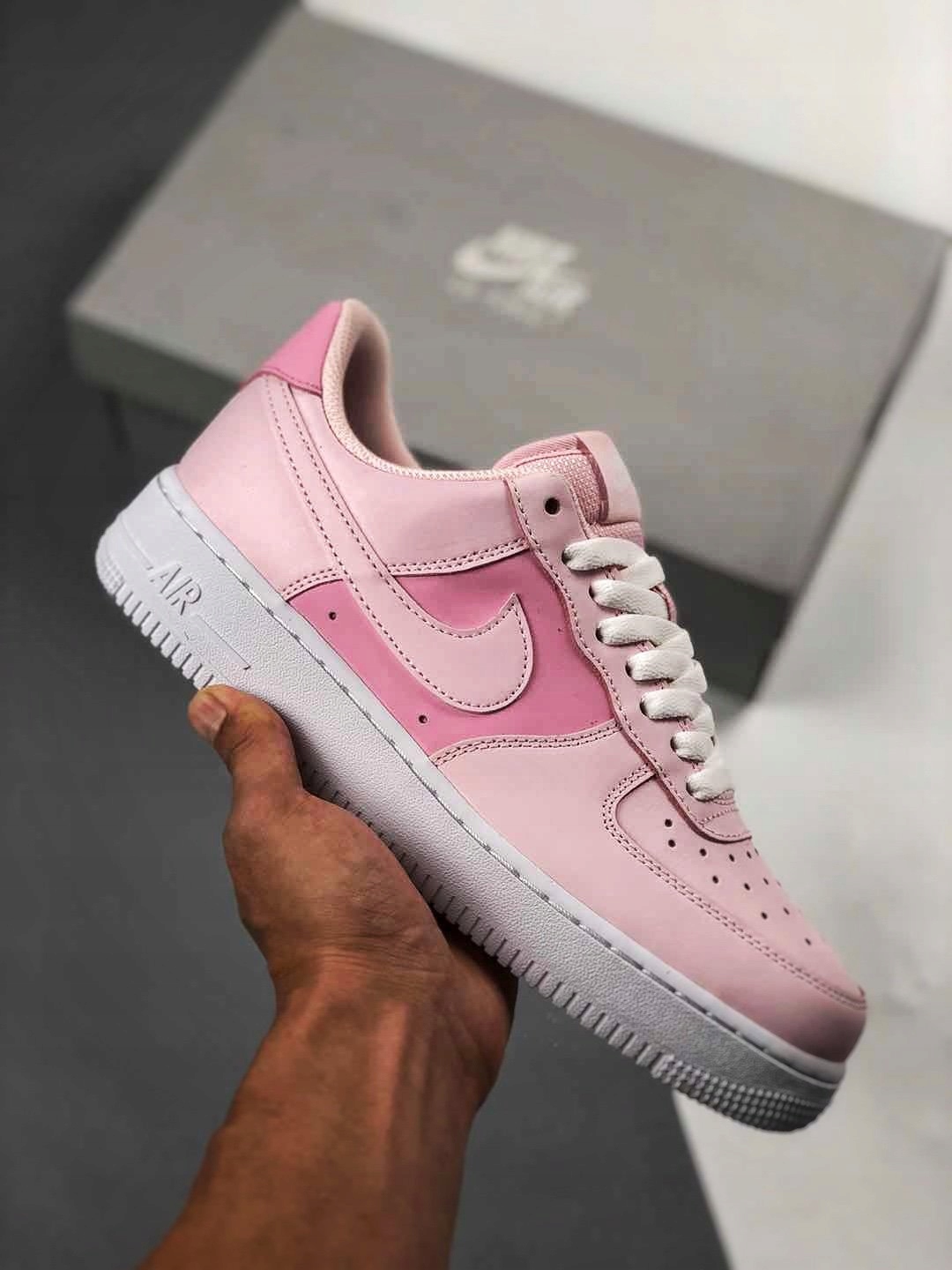Buty Nike Air Force 1 GS Pink CV9646-600 - obrazek 2