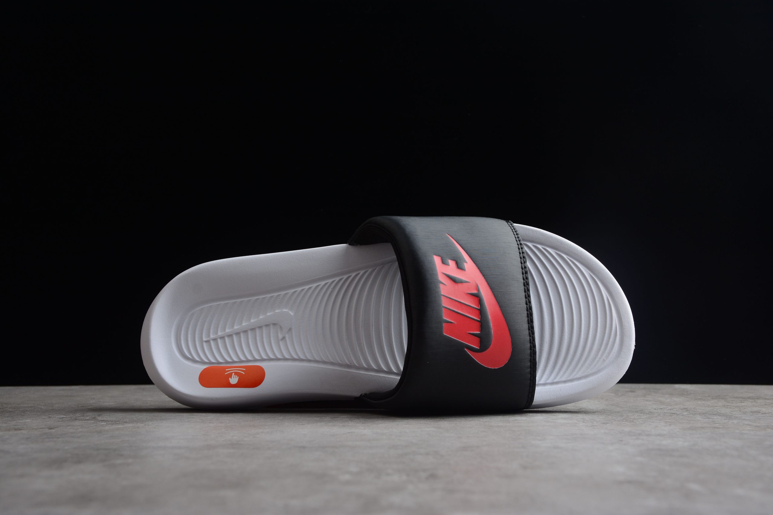 Klapki Nike Victori One Slide Print DD0234-600 - obrazek 4