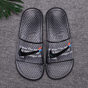 Klapki Nike Benassi Swoosh 012