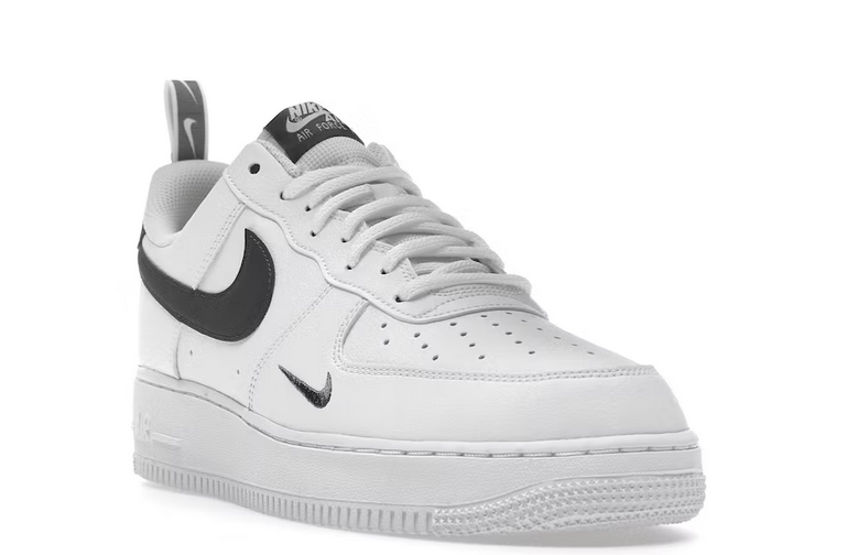 Buty Nike Air Force 1 DX8967-100 - obrazek 2