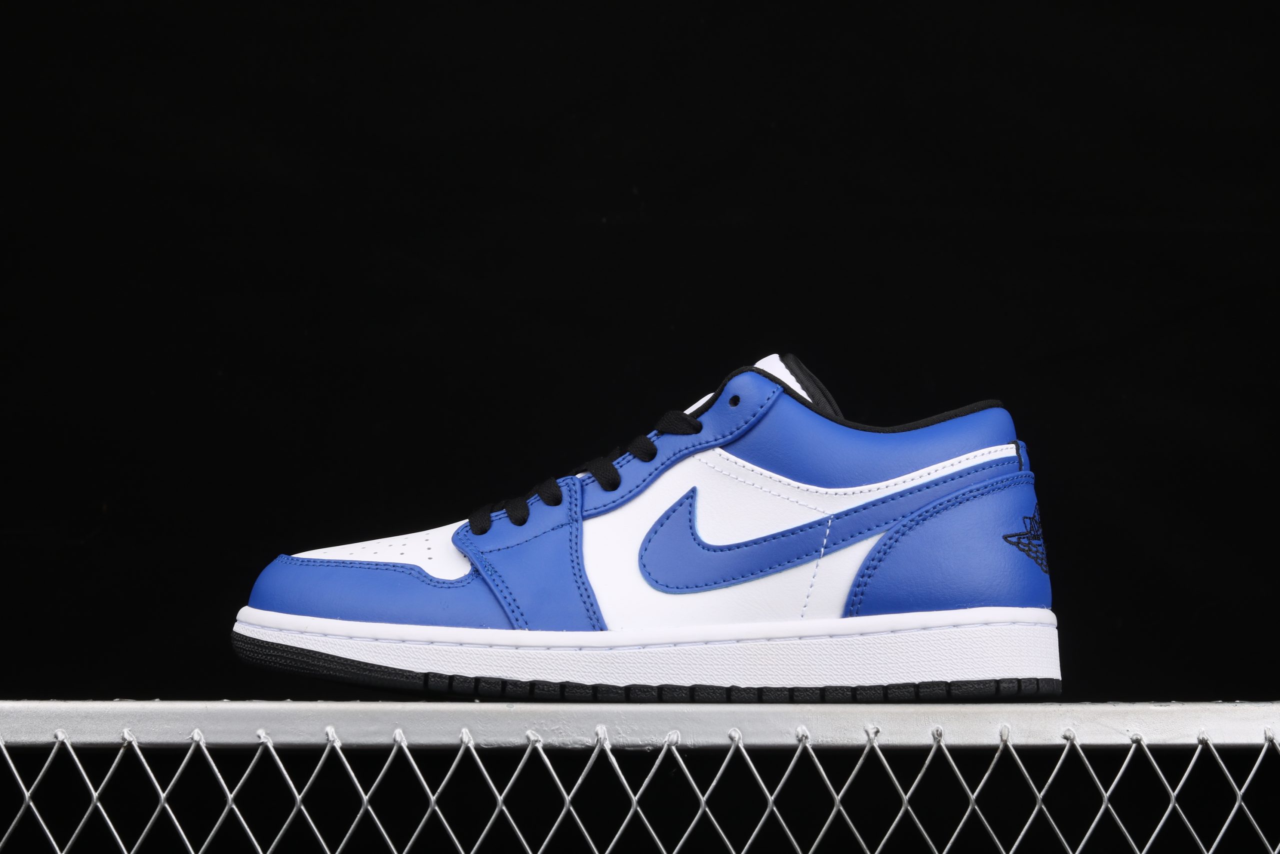 Buty Nike Air Jordan 1 Low 553558-124 - obrazek 4